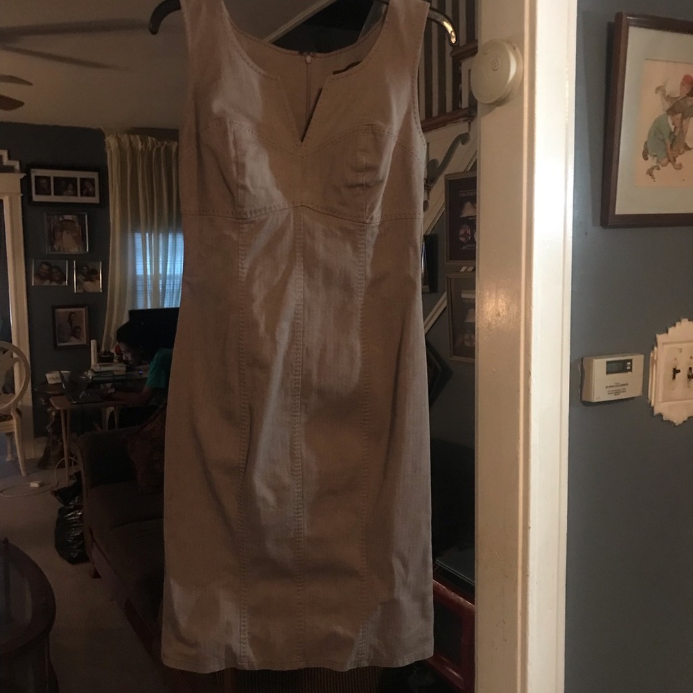 Dress - Picture 2 of 2